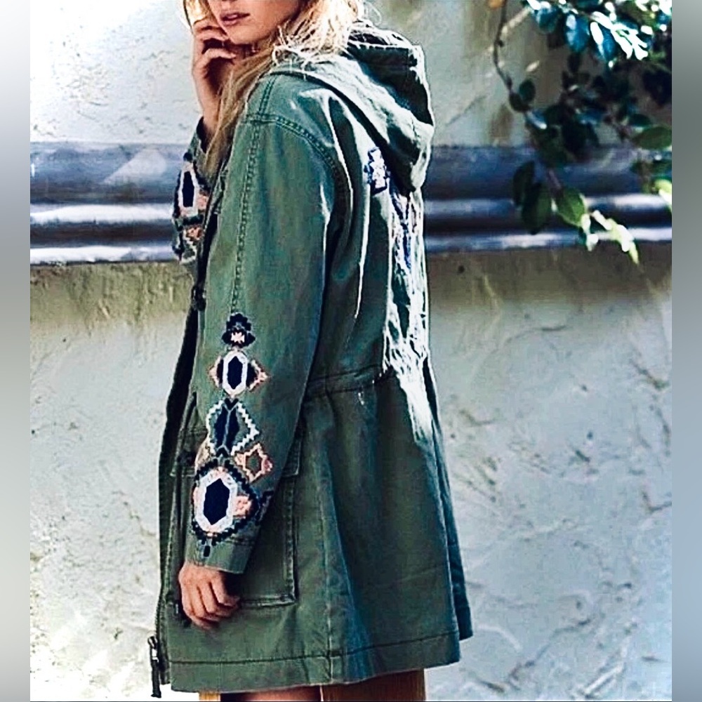 FREE PEOPLE HTF! Embroidered Hooded Military Jacket, Khaki / Multi, Small, EUC